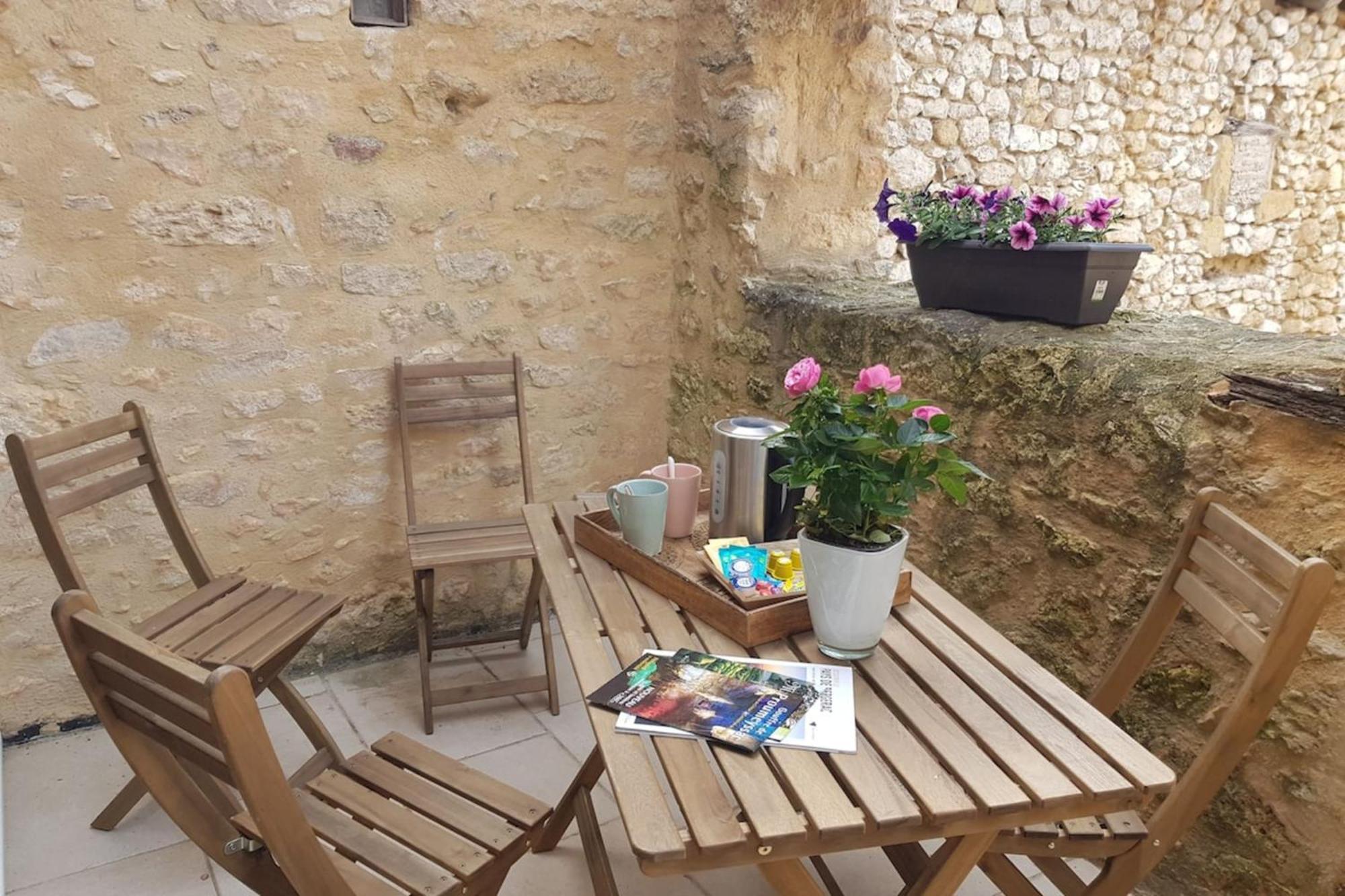 Monpazier Situation Ideale Lumineux Terrasse מראה חיצוני תמונה